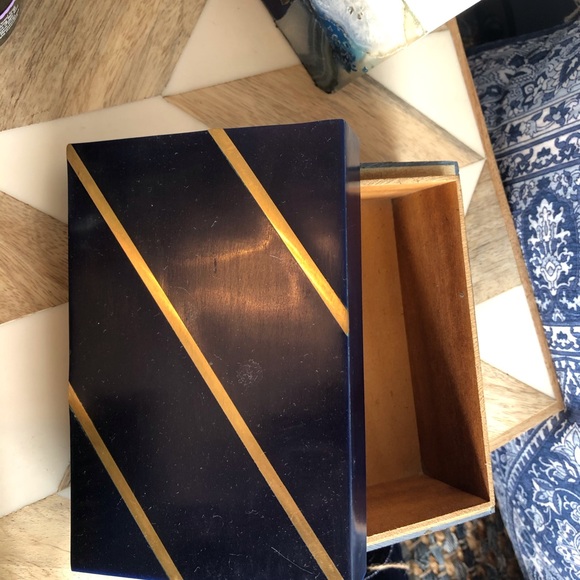 Scott Living decorative box table navy NWT - Picture 1 of 2